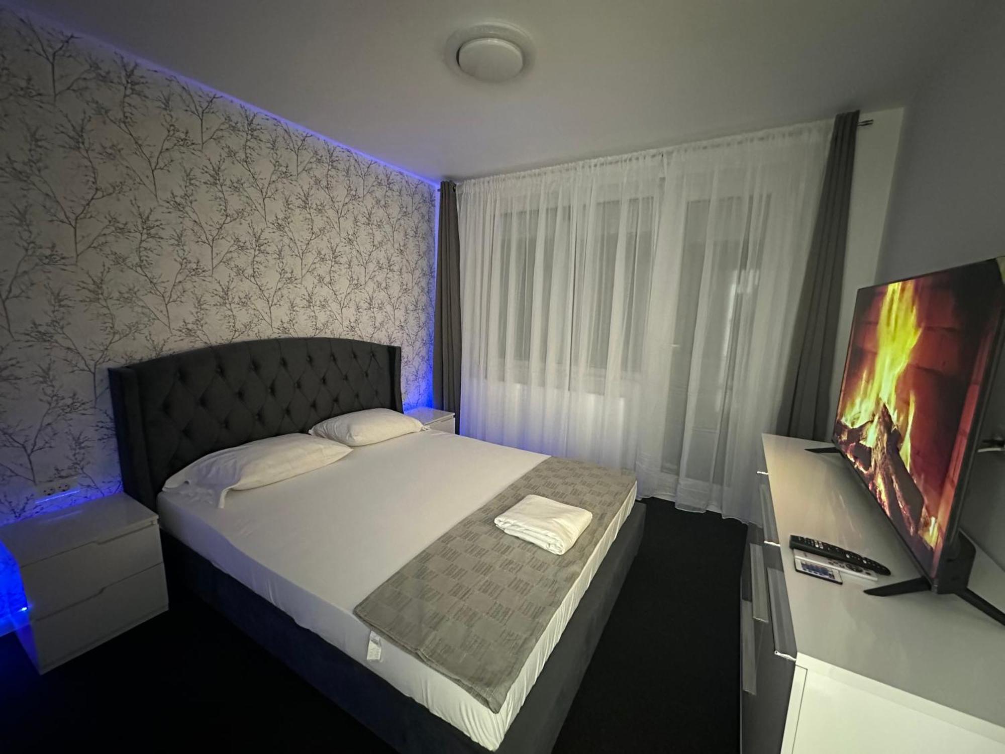 Apartament Ultra Central 3 Apartman Vajdahunyad Kültér fotó
