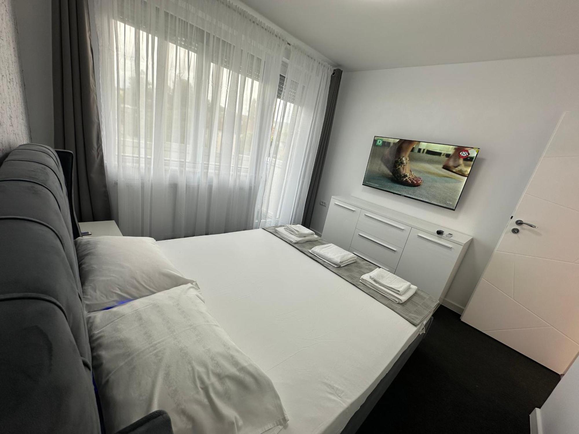 Apartament Ultra Central 3 Apartman Vajdahunyad Kültér fotó